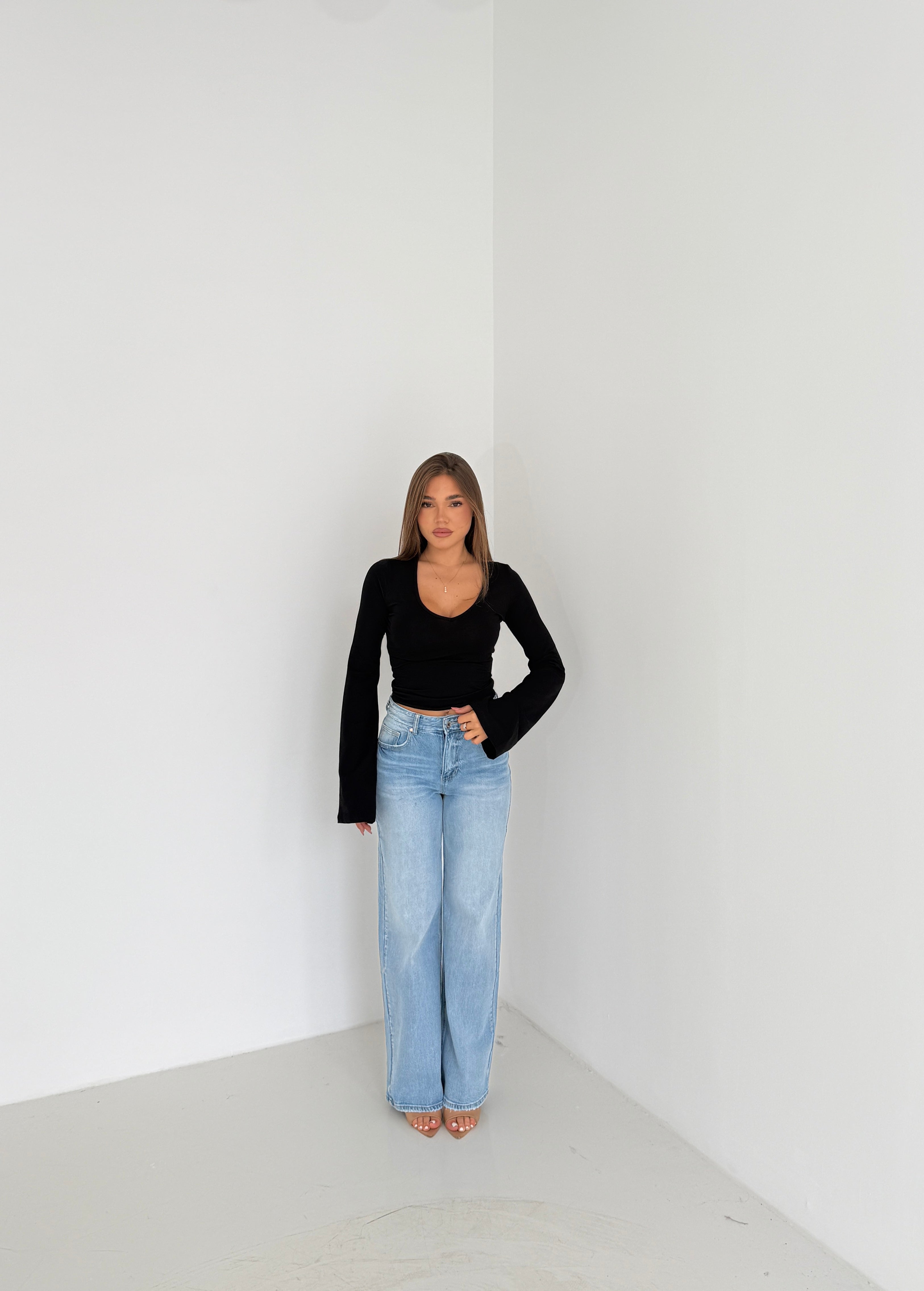 Maglia Eloise 174 JUST WEST - NERO