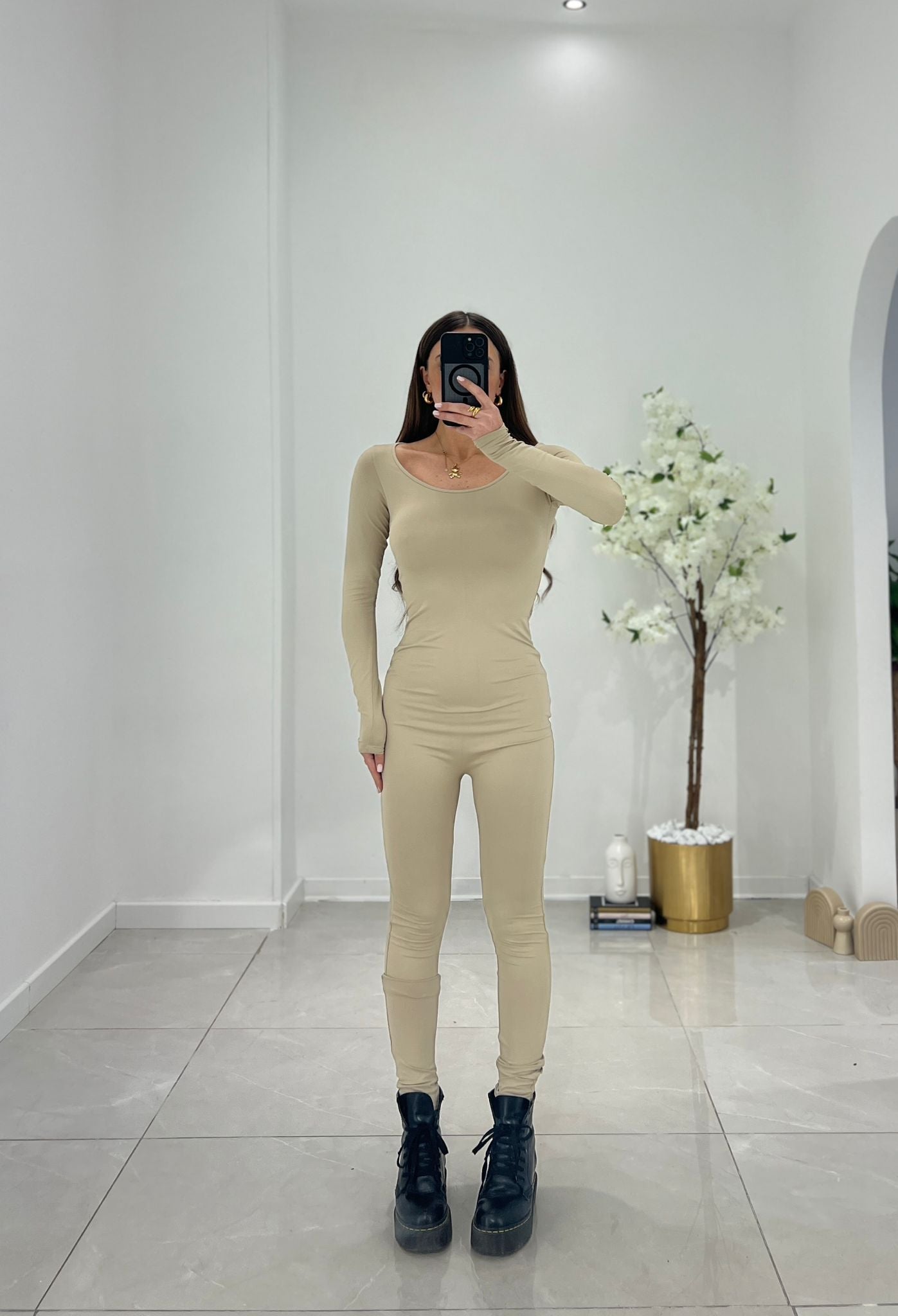 Tuta Taylor 3273 (Beige) - Frida Shop